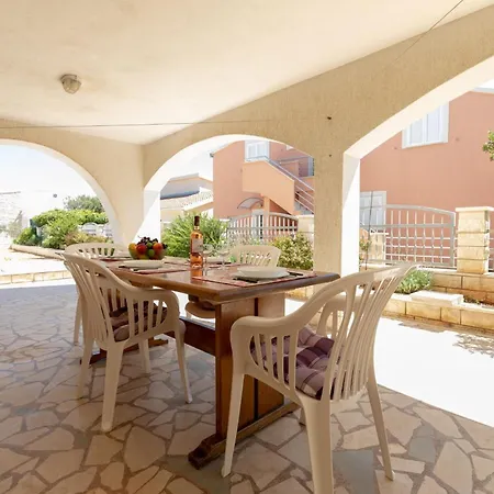 Maja * Rogoznica (Sibenik-Knin)